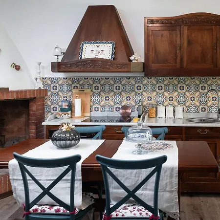 Casa Degli Zii * אסיסי